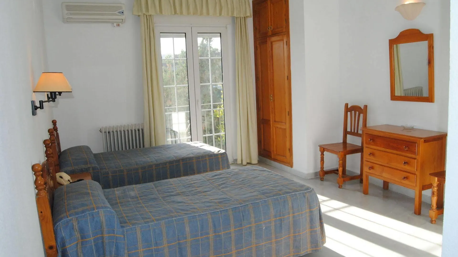 Hotel Mirasol Orgiva 2*,